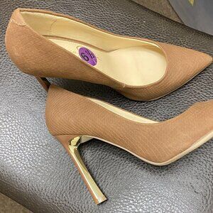 Jessica Simpson Pumps